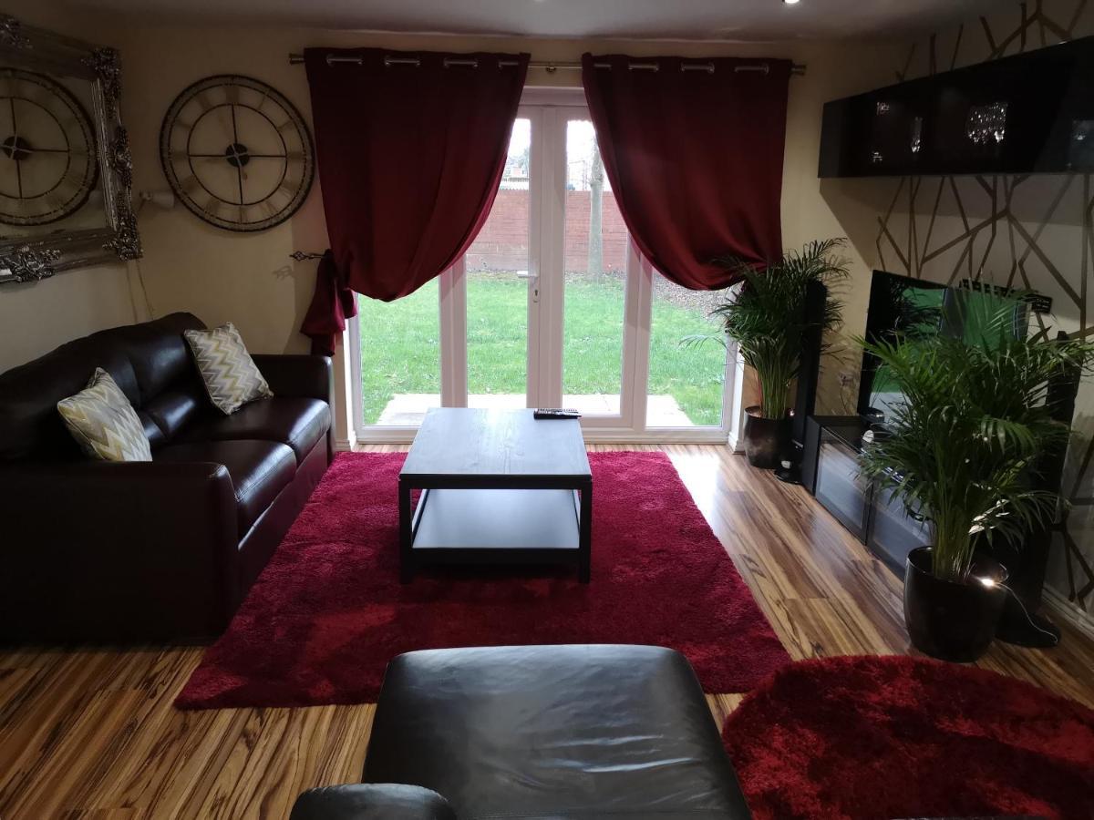 Nightingale Gardens - 4 Bed Detached House - Manchester Daire Dış mekan fotoğraf