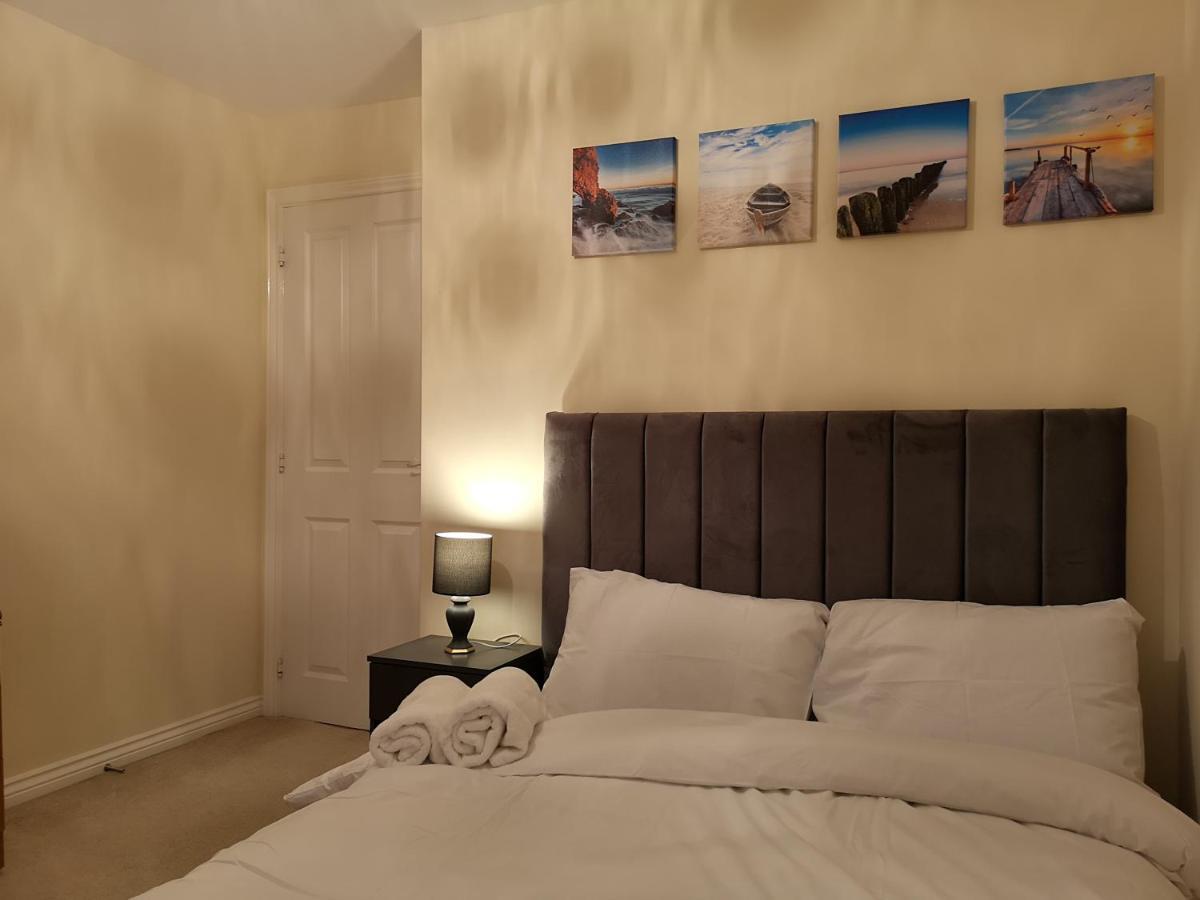 Nightingale Gardens - 4 Bed Detached House - Manchester Daire Dış mekan fotoğraf
